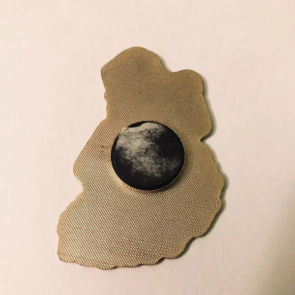 Vintage Black Forest  Schwarzwald Germany Lapel Pin Souvenir - Picture 8 of 9